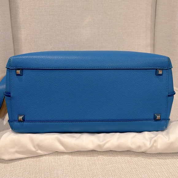 MCM Milla Tote - Picture 4 of 12